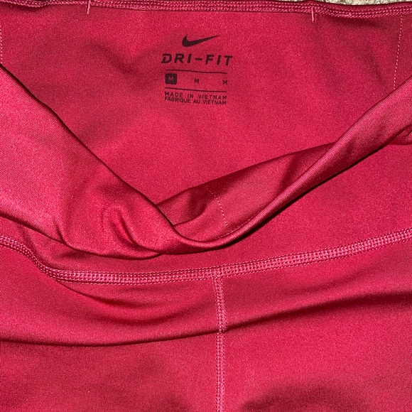 Nike leggings - Picture 2 of 3